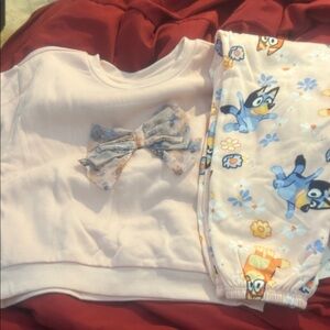 NWT Sz 5t bluey sweatsuit
